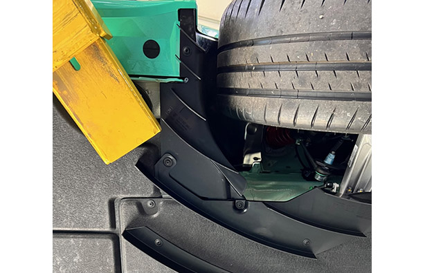 Underbody Air Scoop Set (Wheel Well) : Suncoast Porsche Parts